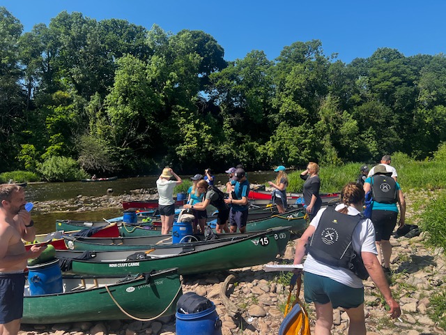 Anniversary Paddle and Walk, covering a scenic 16-mile stretch from Glasbury-on-Wye to Whitney-on-Wye. This special event brought together 26 adventurers who joined us to relive the magic of paddling through one of the UK’s most beautiful rivers.